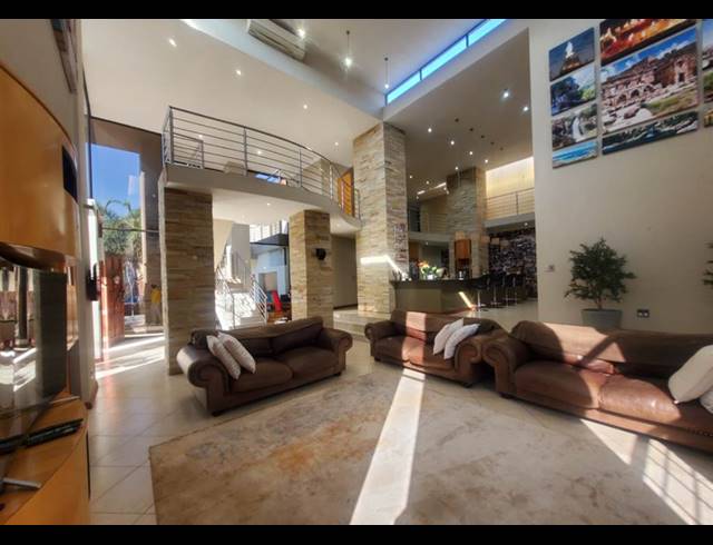 6 BEDROOM HOUSE FOR SALE IN MEYERSDAL